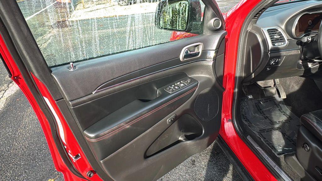 used 2017 Jeep Grand Cherokee car, priced at $17,995