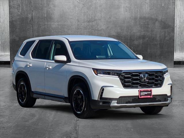 new 2025 Honda Pilot car, priced at $47,550