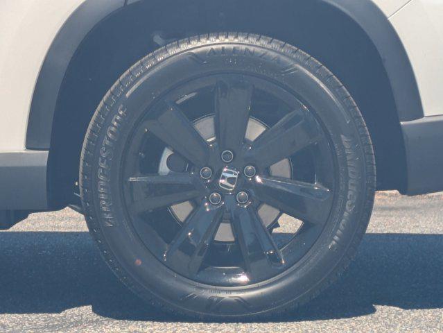new 2025 Honda Pilot car, priced at $56,485