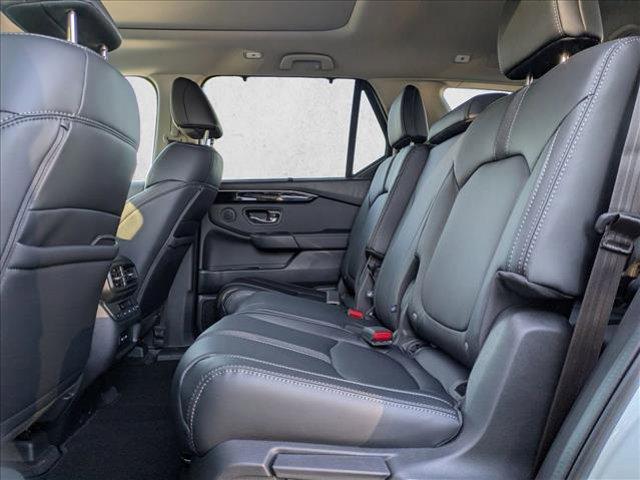 new 2025 Honda Pilot car, priced at $52,049