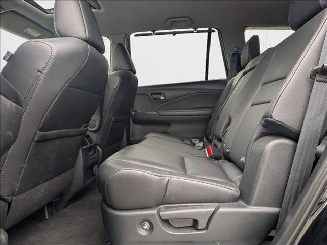 used 2022 Honda Pilot car, priced at $30,991