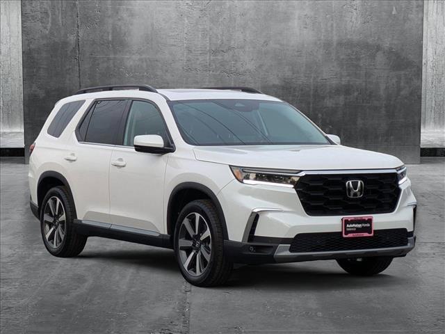 new 2025 Honda Pilot car, priced at $48,363