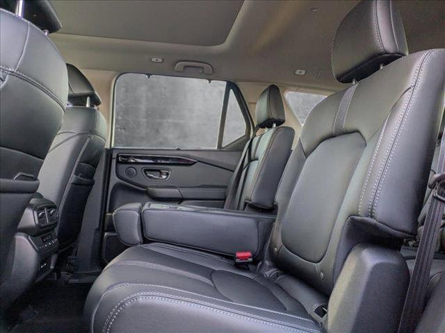 new 2025 Honda Pilot car, priced at $48,888