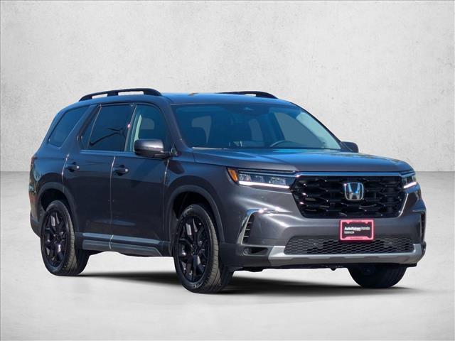 new 2025 Honda Pilot car, priced at $50,194