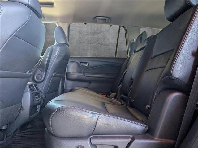 used 2022 Honda Pilot car, priced at $25,551
