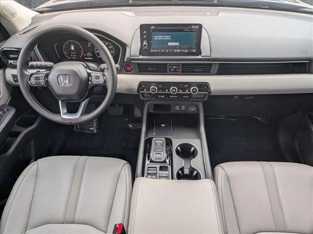 used 2025 Honda Pilot car, priced at $48,995