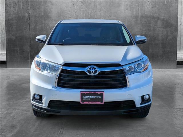 used 2015 Toyota Highlander car, priced at $17,995