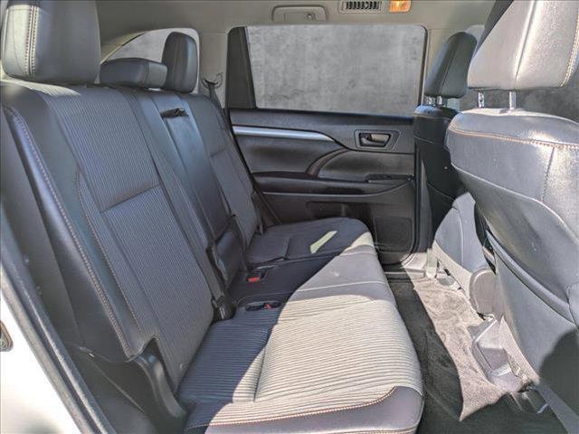 used 2015 Toyota Highlander car, priced at $17,995