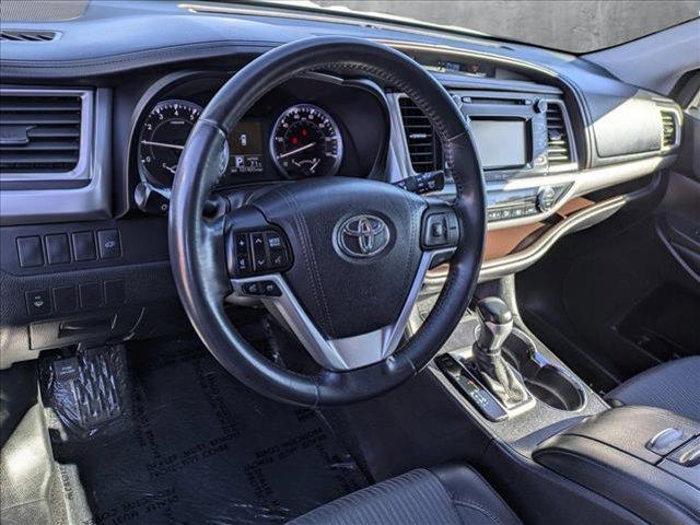 used 2015 Toyota Highlander car, priced at $17,995