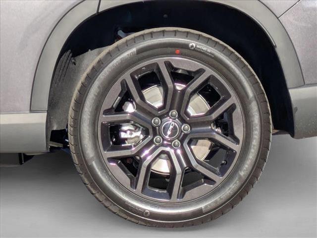 new 2025 Honda Pilot car, priced at $49,894