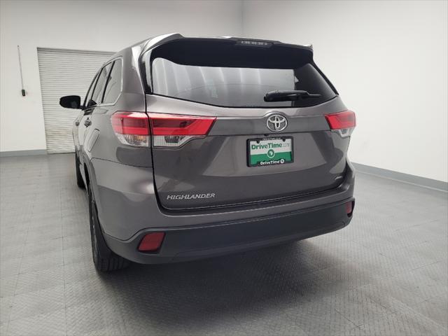 used 2019 Toyota Highlander car, priced at $25,295