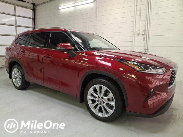 used 2020 Toyota Highlander car, priced at $31,000