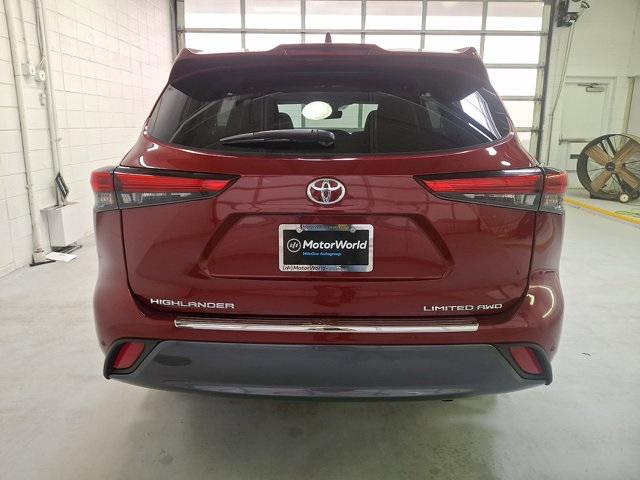 used 2020 Toyota Highlander car, priced at $31,000