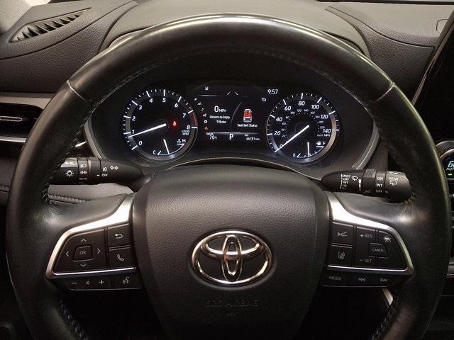 used 2020 Toyota Highlander car, priced at $30,500