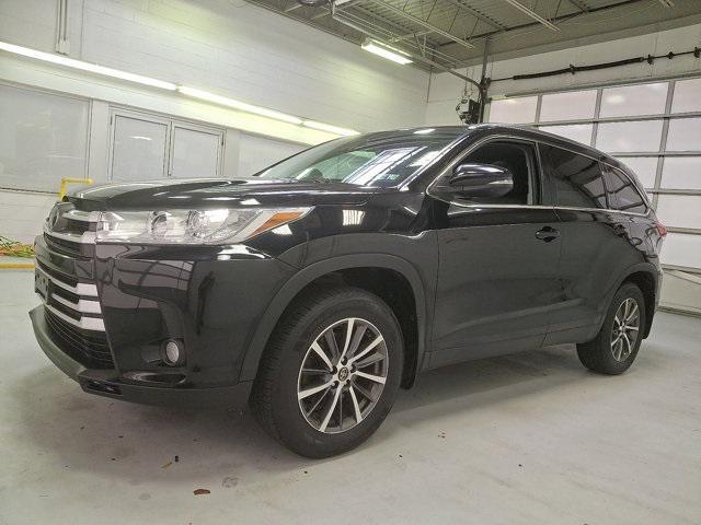 used 2019 Toyota Highlander car, priced at $23,800