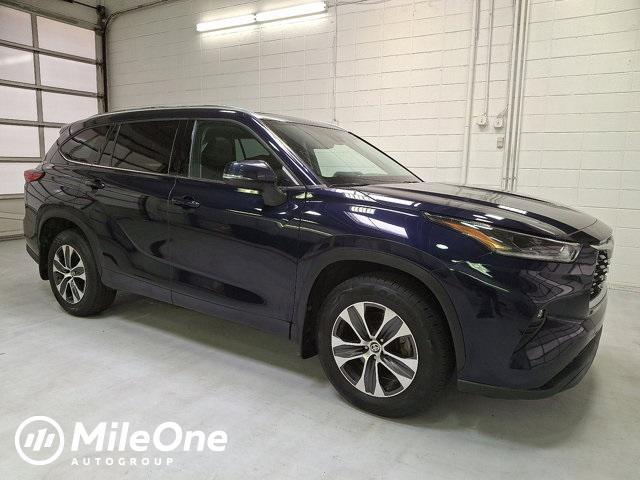 used 2021 Toyota Highlander car, priced at $31,600