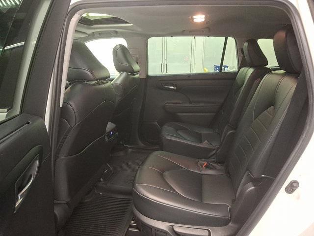 used 2022 Toyota Highlander car, priced at $36,600