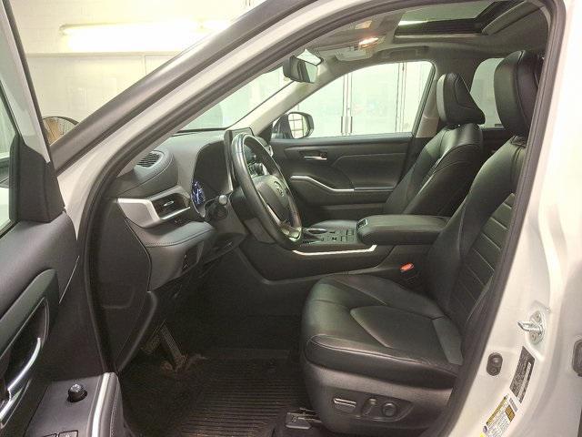 used 2022 Toyota Highlander car, priced at $36,600