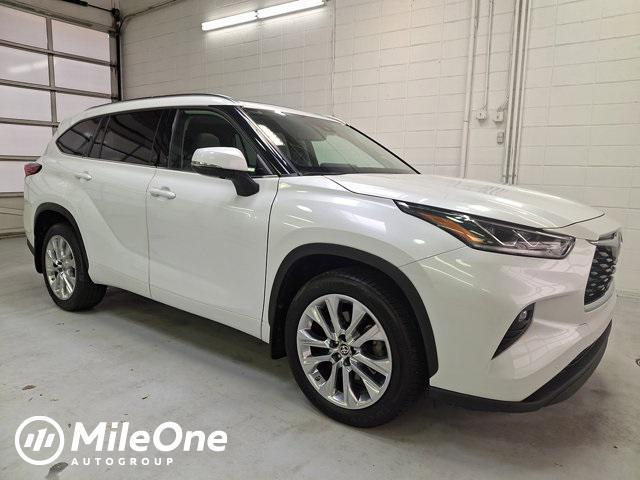 used 2023 Toyota Highlander car, priced at $33,800