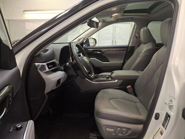 used 2023 Toyota Highlander car, priced at $33,800
