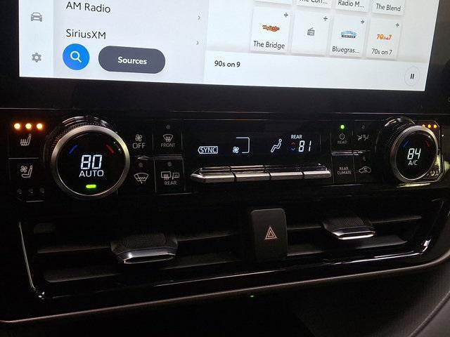 used 2023 Toyota Highlander car, priced at $33,800