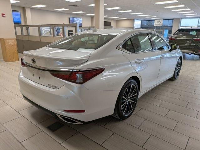 new 2025 Lexus ES 350 car, priced at $50,494