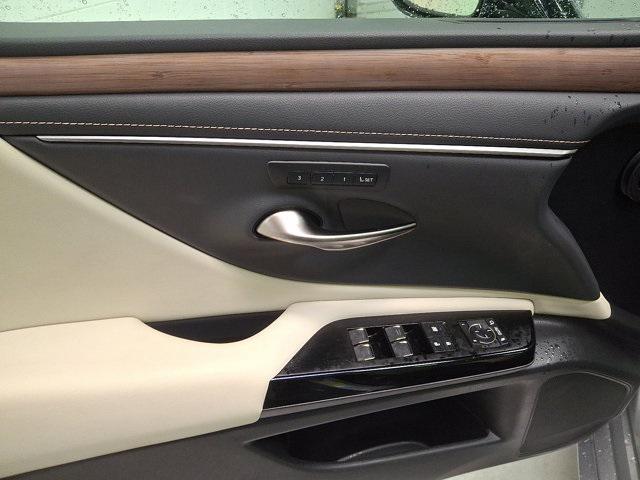 used 2023 Lexus ES 350 car, priced at $37,800