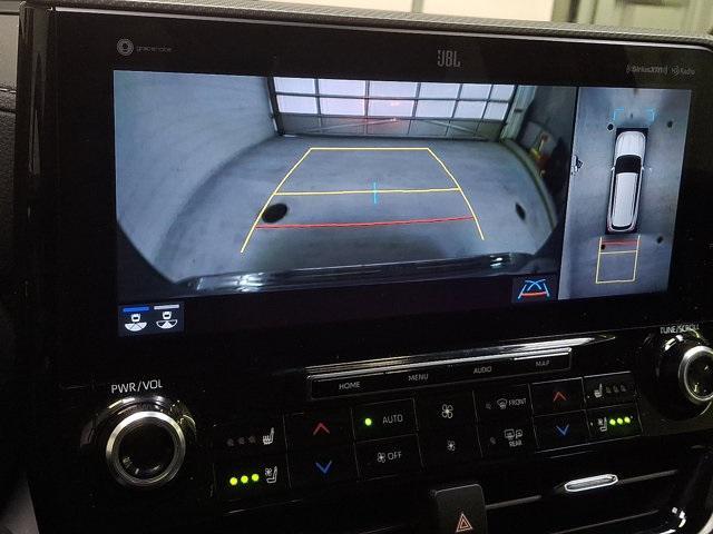 used 2021 Toyota Highlander Hybrid car, priced at $36,600