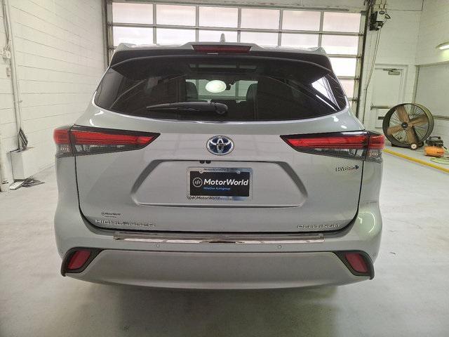 used 2021 Toyota Highlander Hybrid car, priced at $36,600