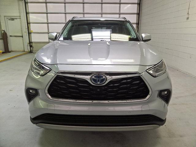 used 2021 Toyota Highlander Hybrid car, priced at $36,600