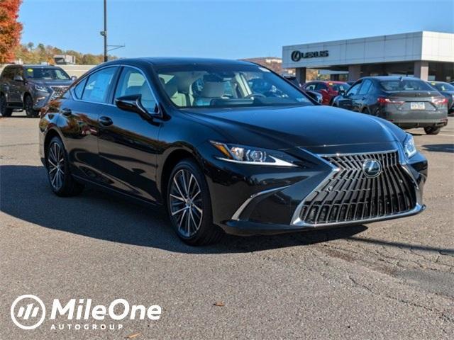 new 2025 Lexus ES 300h car, priced at $49,610