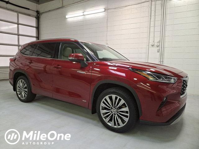 used 2021 Toyota Highlander Hybrid car, priced at $39,100