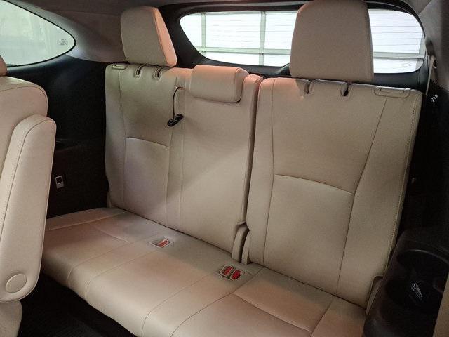 used 2021 Toyota Highlander Hybrid car, priced at $39,100