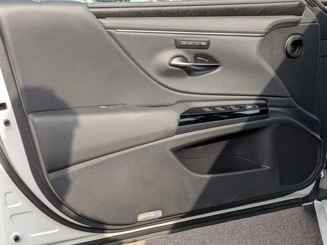new 2025 Lexus ES 300h car, priced at $54,519