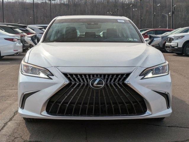 new 2025 Lexus ES 300h car, priced at $54,519