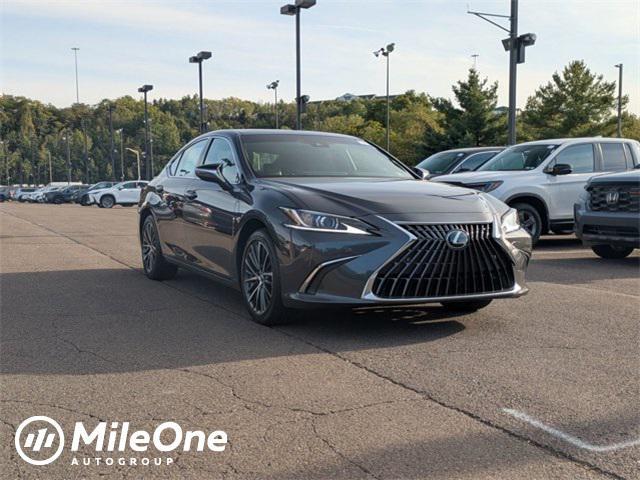 new 2025 Lexus ES 300h car, priced at $48,763