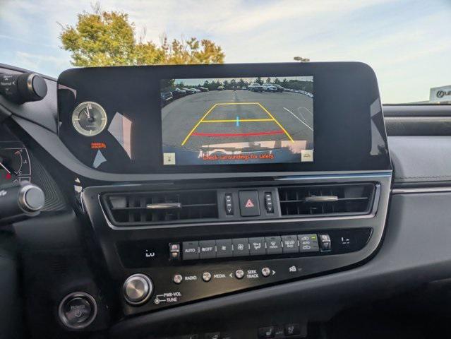 new 2025 Lexus ES 300h car, priced at $48,763