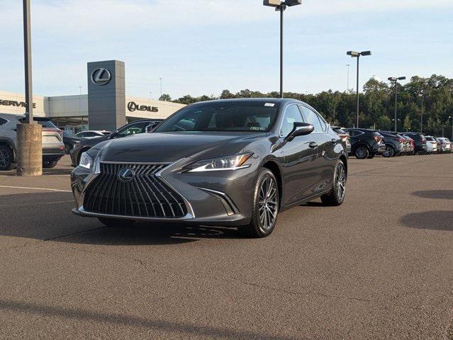 new 2025 Lexus ES 300h car, priced at $48,763