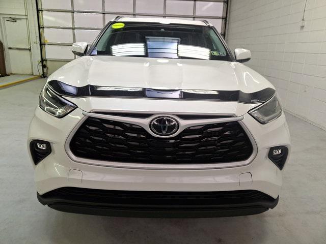 used 2021 Toyota Highlander car, priced at $33,000