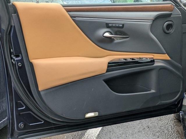 new 2025 Lexus ES 350 car, priced at $50,169