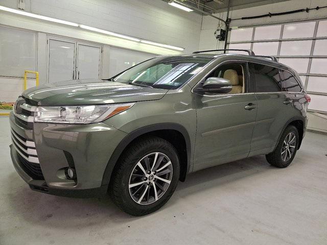 used 2018 Toyota Highlander car, priced at $25,900
