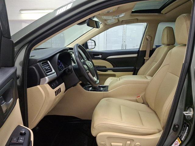 used 2018 Toyota Highlander car, priced at $25,900