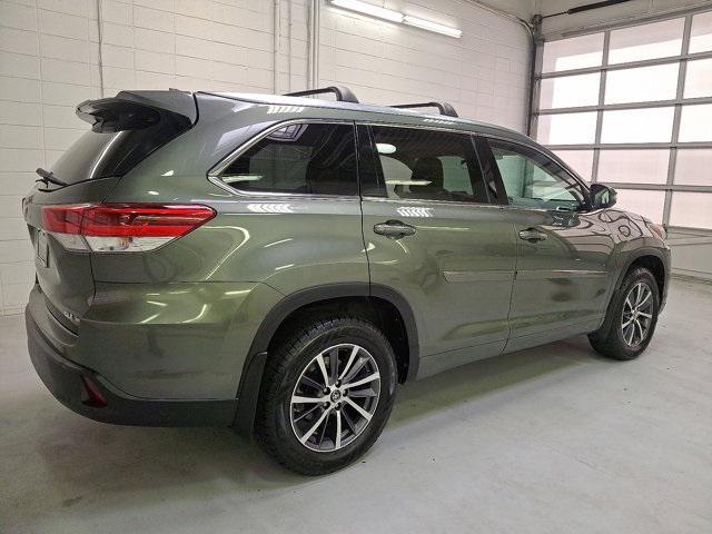 used 2018 Toyota Highlander car, priced at $25,900