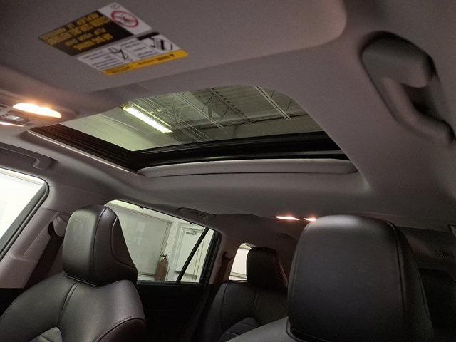 used 2020 Toyota Highlander Hybrid car, priced at $30,900