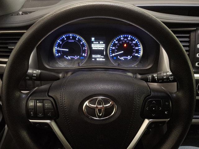 used 2019 Toyota Highlander car, priced at $22,400