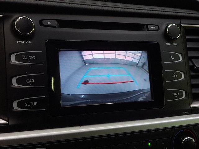 used 2019 Toyota Highlander car, priced at $22,400