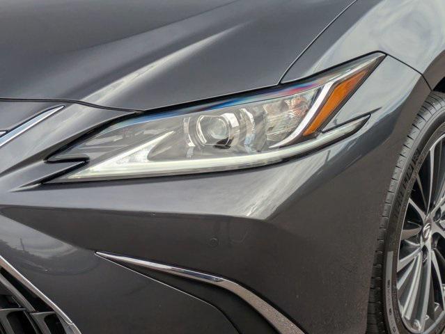new 2025 Lexus ES 350 car, priced at $46,107