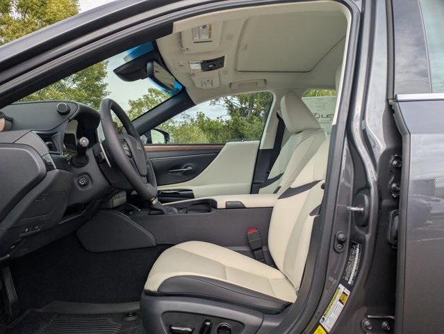 new 2025 Lexus ES 350 car, priced at $46,107