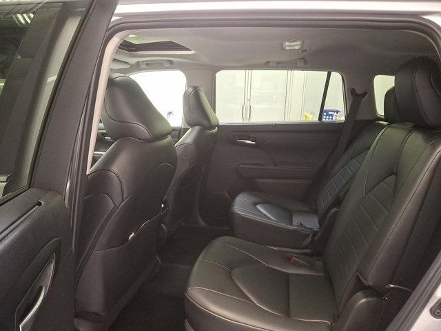 used 2024 Toyota Highlander car, priced at $42,500