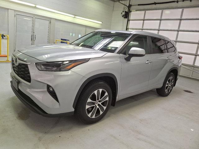 used 2024 Toyota Highlander car, priced at $42,500